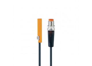 MR0120 - efector100-MRT3021BBKOA/R/0,3M/ZH/ASR