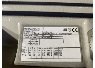1LE15032BA240AB4-Z-InStock Motor 1LE15032BA240AB4-Z Siemens