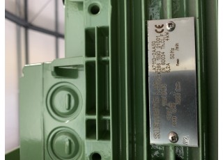Motor: 1LA7113-2AA50, Ventilator: MXE040-003130-InStock Motor + RADIAL-VENTILATOR Motor: 1LA7113-2AA50, Ventilator: MXE040-003130 Siemens