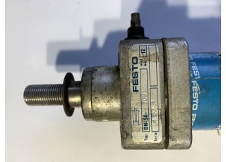 482 R Typ DN-50-700-InStock Zylinder 482 R Typ DN-50-700 FESTO