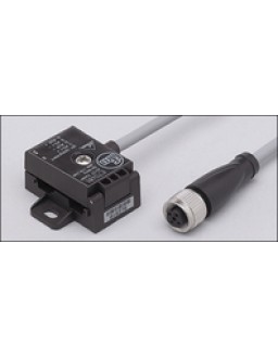 E70481 - ecomat300-FC Splitter ASi/AUX 1m M12